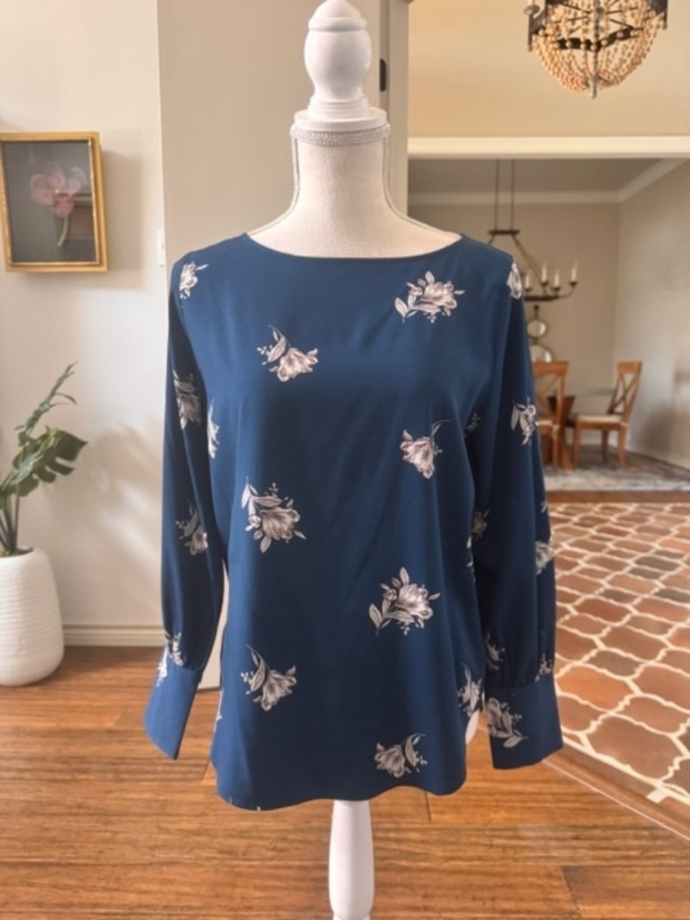 Ann Taylor Navy Blue Floral Long Sleeve Boatneck Blouse with Cuffed Sleeves SP